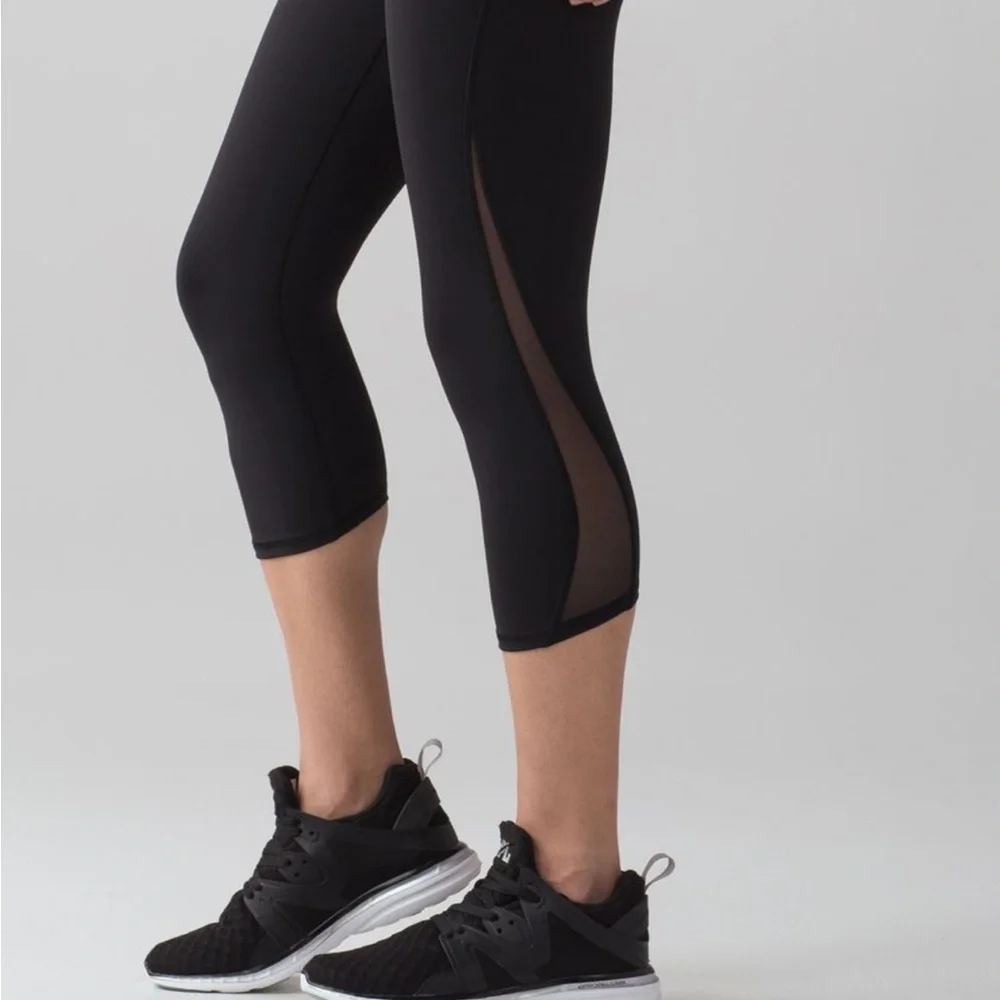 Lululemon Women’s Train Times Crop (17